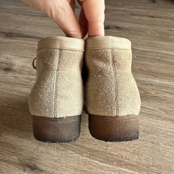 Clarks Wallabees 35385 Tan Leather Suede Chukka Boots Women’s Size 8 Gum Soles - Picture 5 of 10